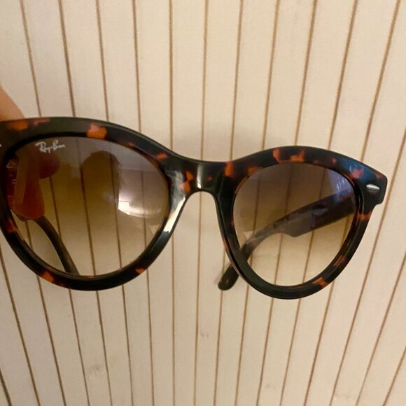 Ray Ban Women's Wayfarer Polished Pink Havana: Oversized Cat Eye Sunglasses - Picture 5 of 8